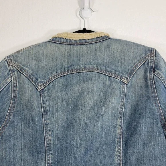 GAP Denim Trucker Jacket Women Medium Sherpa Lined Snap Button Pockets Blue - Picture 8 of 12